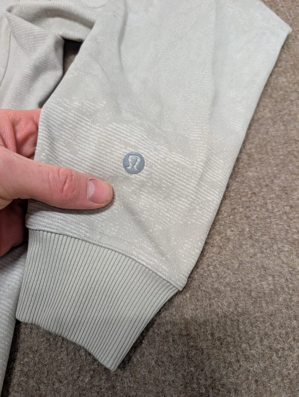 LULULEMON Men's Relaxed Fit Training Long Sleeve Crew (Medium)